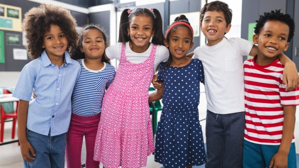 Size 8 kidswear: Colorful school and casual outfits for kids in size 8