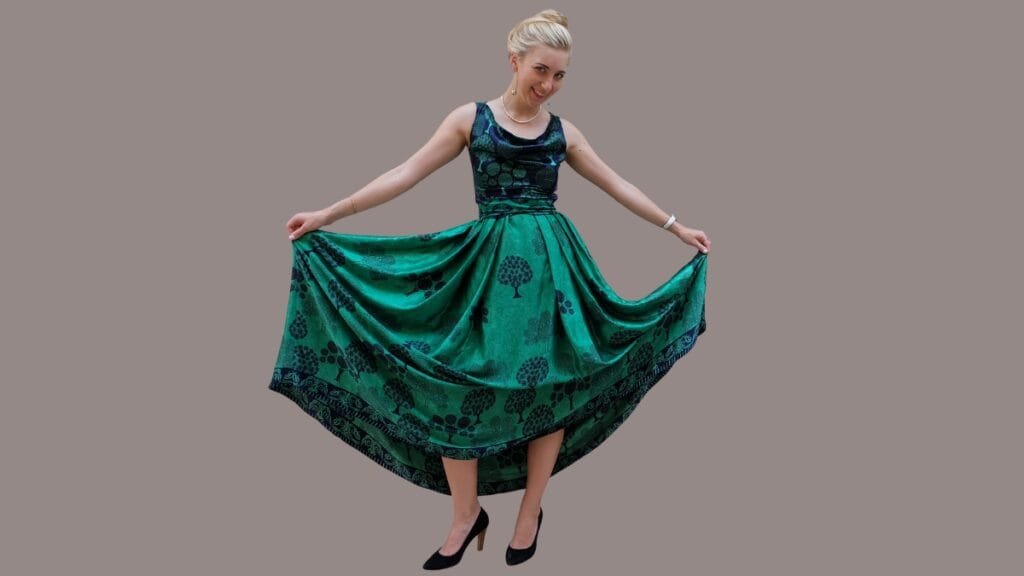 Elegant size M dress featuring a green floral printed dress for formal occasions