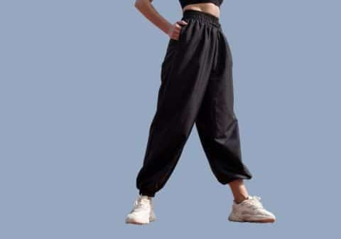 image of Over size fit jogger. wearing a women this jogger.